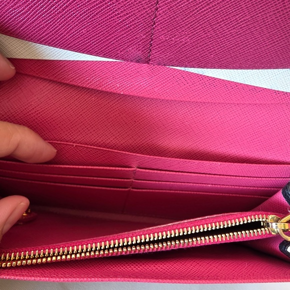 Prada Saffiano Wallet Black and Pink - Picture 15 of 16